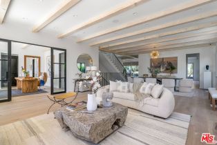 Single Family Residence, 15319 Earlham st, Pacific Palisades, CA 90272 - 8