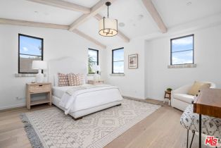 Single Family Residence, 15319 Earlham st, Pacific Palisades, CA 90272 - 30