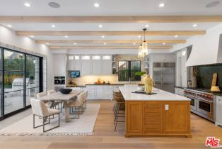 Single Family Residence, 15319 Earlham st, Pacific Palisades, CA 90272 - 12