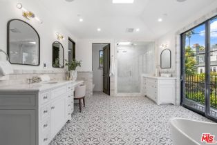 Single Family Residence, 15319 Earlham st, Pacific Palisades, CA 90272 - 27