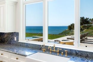 Single Family Residence, 211 Alma Real dr, Pacific Palisades, CA 90272 - 10