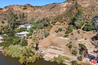 , 2040 Lakeshore dr, Agoura Hills, CA 91301 - 3