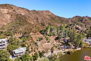 , 2040 Lakeshore dr, Agoura Hills, CA 91301 - 5