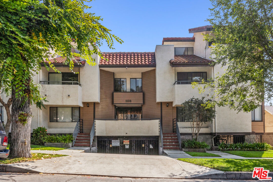 Residential Income, 1134 Elm ave, Glendale, CA 91201 - 1