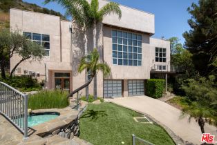 Single Family Residence, 1807   San Ysidro Dr, Beverly Hills, CA  Beverly Hills, CA 90210