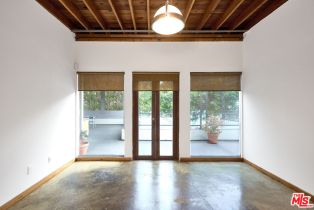 , 1426 Main st, Venice, CA 90291 - 7