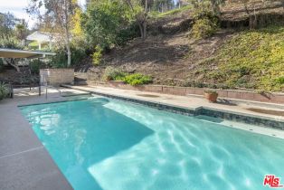 Residential Lease, 5651   Oso Ave, Woodland Hills, CA  Woodland Hills, CA 91367