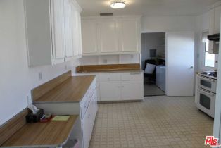 Single Family Residence, 3011 Willow ln, Thousand Oaks, CA 91361 - 5