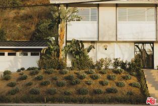 Single Family Residence, 6022 Manton ave, Woodland Hills, CA 91367 - 2