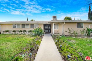 Single Family Residence, 20540 Oxnard st, Woodland Hills, CA 91367 - 10