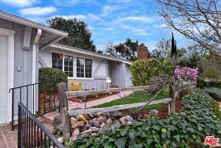 Single Family Residence, 2024 Oak Valley rd, Glendale, CA 91208 - 3