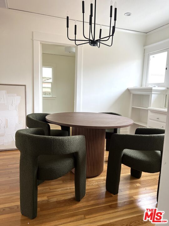 , 531 Burchett st, Glendale, CA 91203 - 1