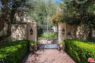 Single Family Residence, 1721 Chevy Chase dr, Beverly Hills, CA 90210 - 2