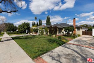 Single Family Residence, 320  N Beachwood Dr, Burbank, CA  Burbank, CA 91506