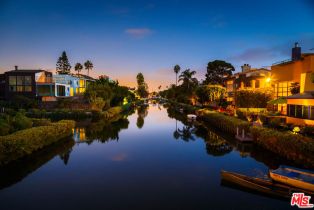 Single Family Residence, 2429 Eastern Canal, Venice, CA 90291 - 35