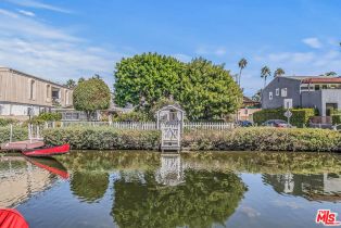 Single Family Residence, 2429 Eastern Canal, Venice, CA 90291 - 10
