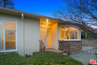 Single Family Residence, 14272 Valley Vista blvd, Sherman Oaks, CA 91423 - 47