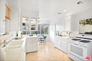 Single Family Residence, 14272 Valley Vista blvd, Sherman Oaks, CA 91423 - 23