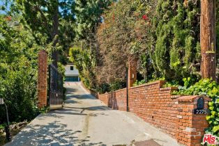 Single Family Residence, 2275 Betty ln, Beverly Hills, CA 90210 - 3