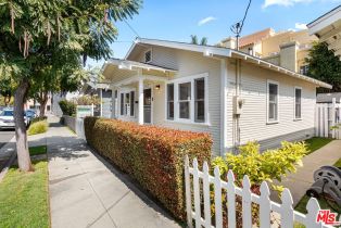 Single Family Residence, 1417 23rd st, Santa Monica, CA 90404 - 3