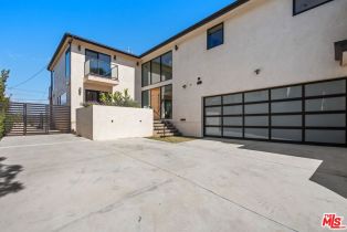 Single Family Residence, 2419 Beverley ave, Santa Monica, CA 90405 - 3