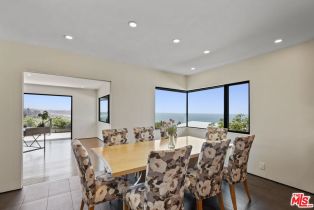 Single Family Residence, 17438 Revello dr, Pacific Palisades, CA 90272 - 11