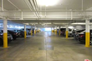 Residential Income, 537 San Vicente blvd, Santa Monica, CA 90402 - 21