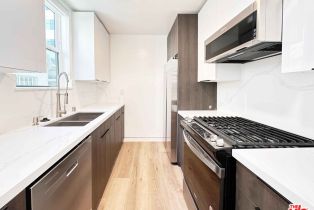 Condominium, 301 Rexford dr, Beverly Hills, CA 90212 - 5