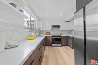 Condominium, 301 Rexford dr, Beverly Hills, CA 90212 - 7