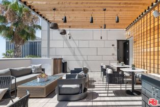 , 3223 Wilshire blvd, Santa Monica, CA 90403 - 17