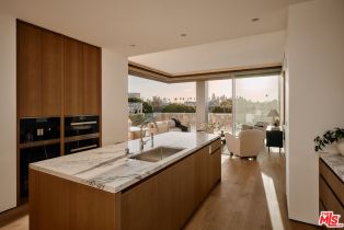 Condominium, 8899 Beverly, West Hollywood , CA 90048 - 4