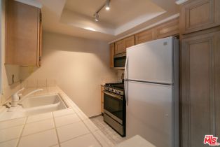 Condominium, 4859 Coldwater Canyon ave, Sherman Oaks, CA 91423 - 13