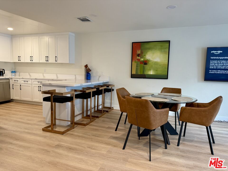 , 310 Providencia ave, Burbank, CA 91502 - 1