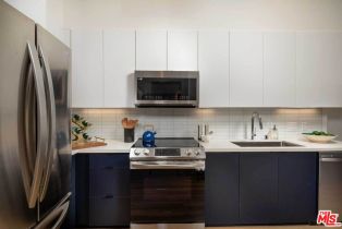 , 3223 Wilshire, Santa Monica, CA 90403 - 6