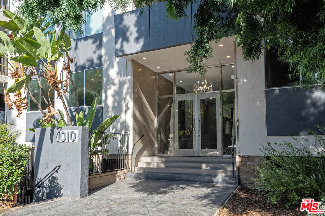 , 1010 Kings rd, West Hollywood , CA 90069 - 1