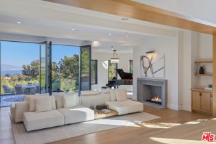 Single Family Residence, 7052 Dume dr, Malibu, CA 90265 - 7
