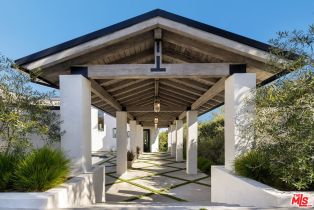 Single Family Residence, 7052 Dume dr, Malibu, CA 90265 - 4