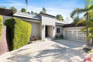 Single Family Residence, 2226   San Ysidro Dr, Beverly Hills, CA  Beverly Hills, CA 90210