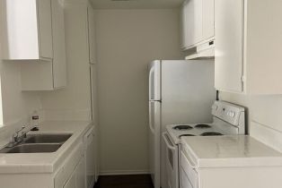 , 1820 Bentley ave, Westwood, CA 90025 - 3