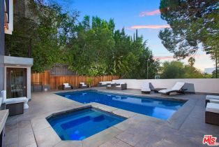 , 14835 Valley Vista blvd, Sherman Oaks, CA 91403 - 7