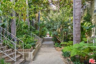 , 8567 HOLLOWAY dr, West Hollywood , CA 90069 - 3