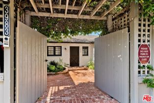 Single Family Residence, 3983 Sunswept dr, Studio City, CA 91604 - 5