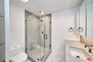 Apartment, 145 Maple dr, Beverly Hills, CA 90212 - 5