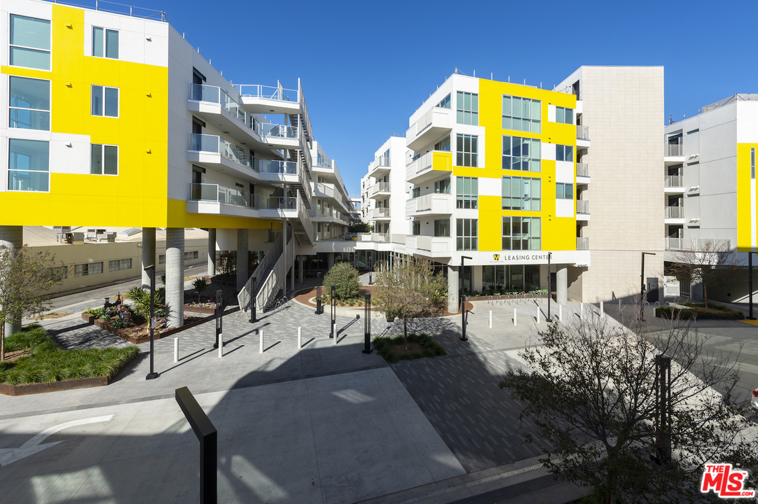 Apartment, 2929 pennsylvania ave, Santa Monica, CA 90404 - 1