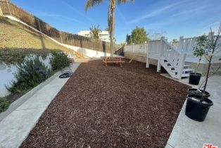 Single Family Residence, 84 Palm st, Ventura, CA 93001 - 5