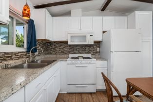 , 1549 Vulcan ave, Encinitas, CA 92024 - 5