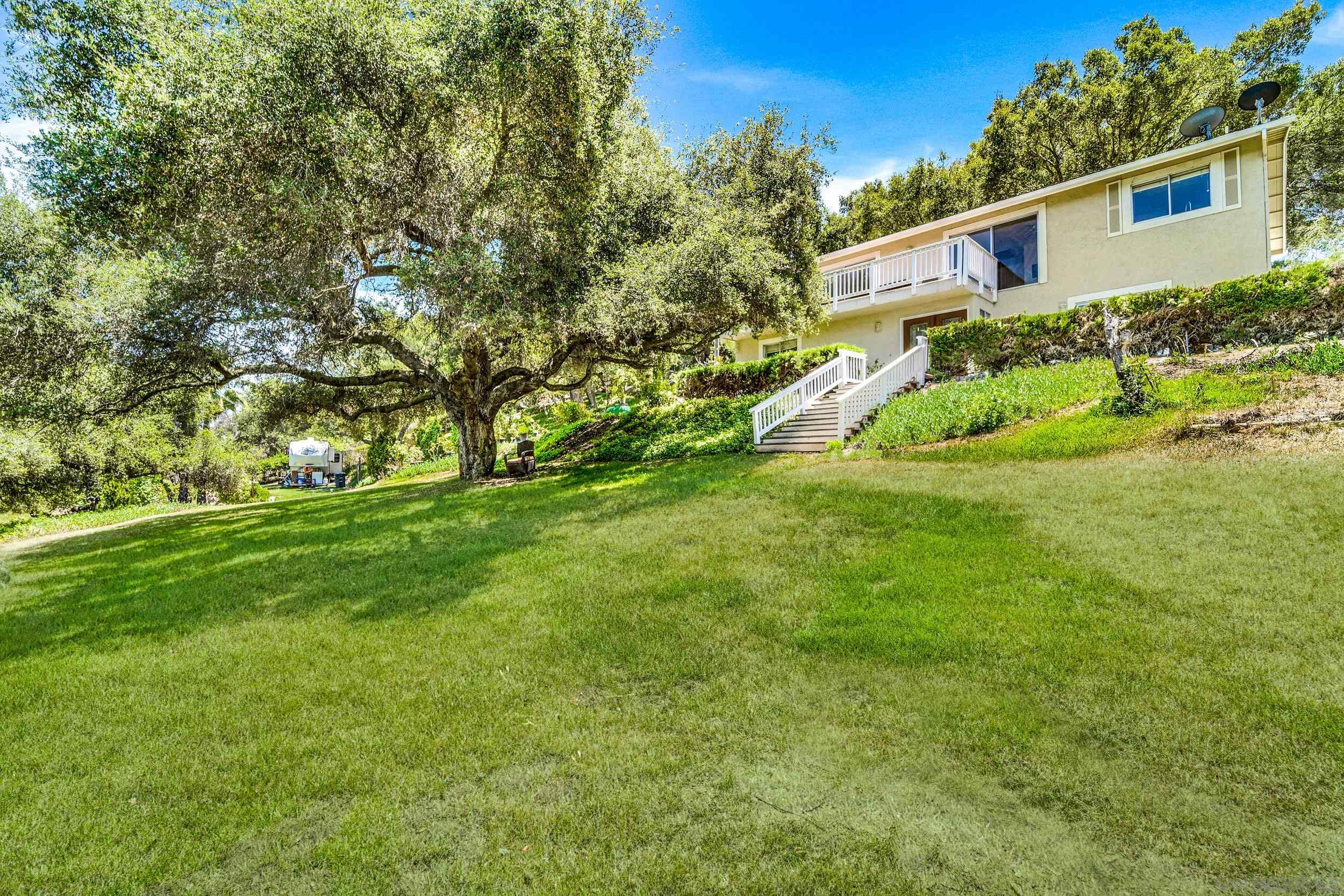 Single Family Residence, 28517 Valley Center rd, Valley Center, CA 92082 - 1