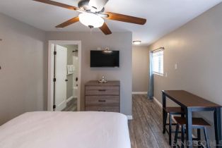 , 845 Beryle st unit A, San Diego, CA 92109 - 5