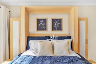 , 1021 Scott, San Diego, CA 92106 - 7