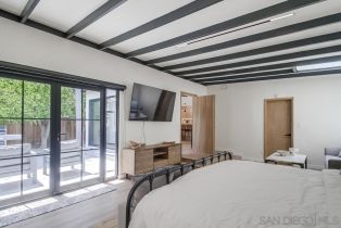 , 1855 Reed, San Diego, CA 92109 - 16